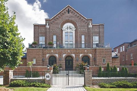 St. George on Sheldrake Lofts