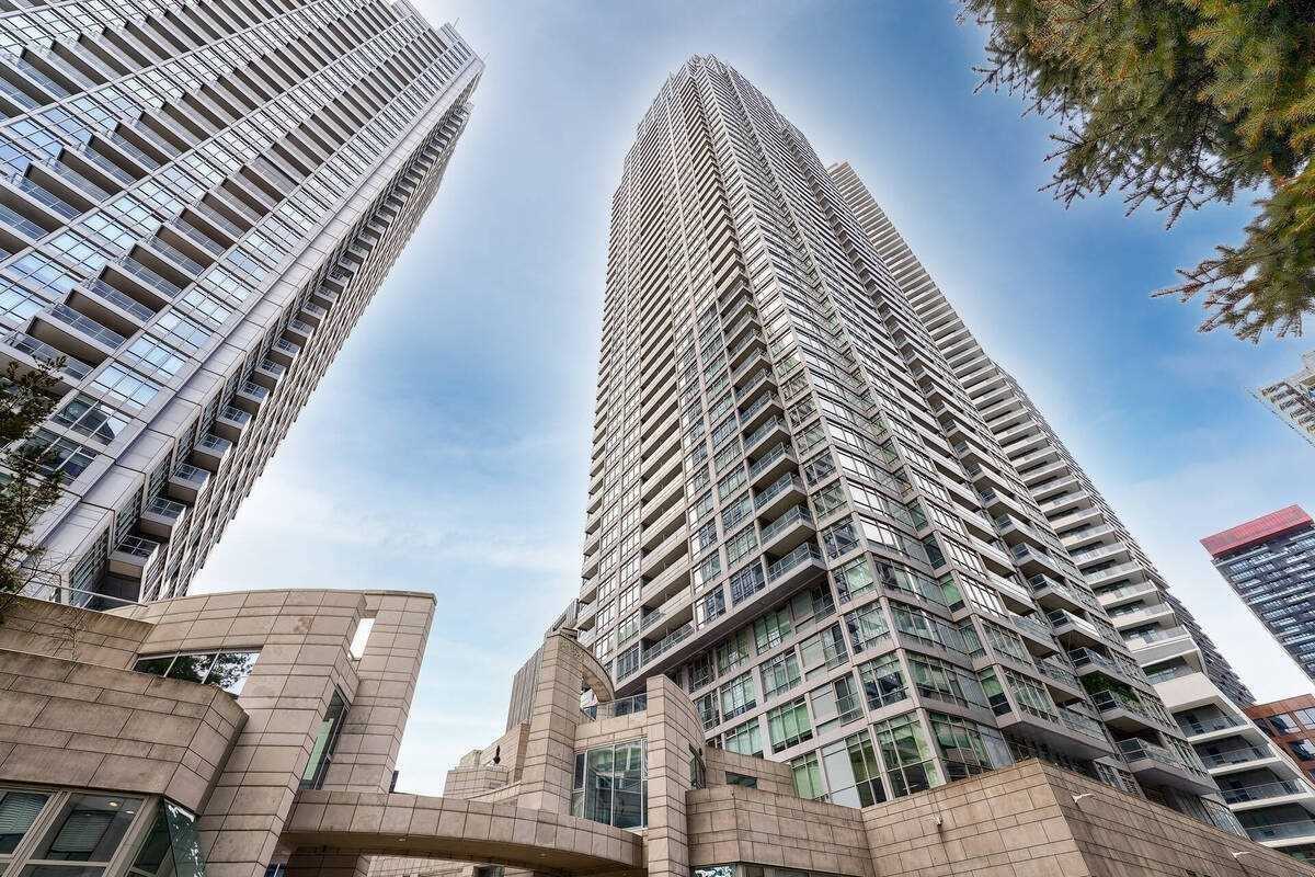 Quantum North Tower Lofts