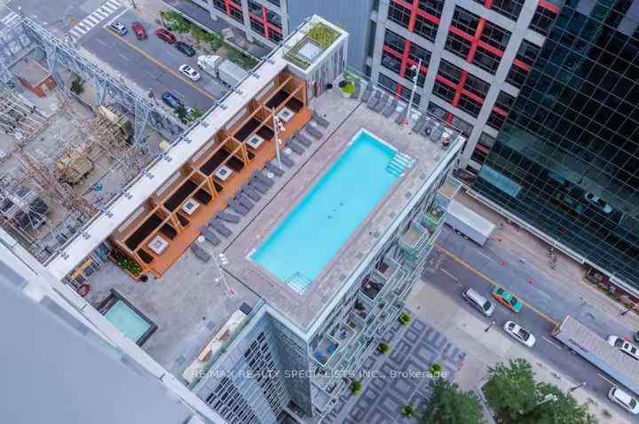300 Front Street Lofts