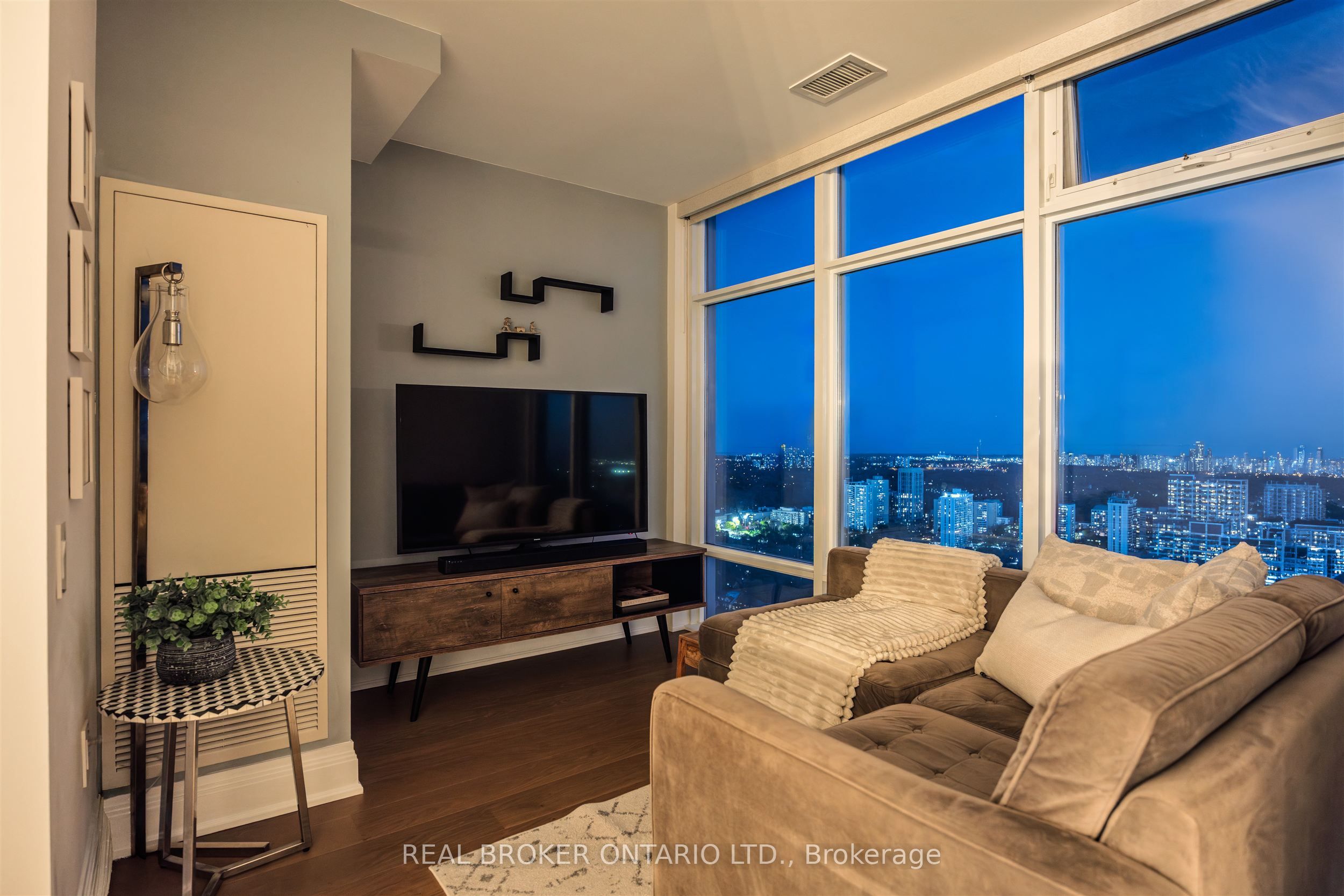 Quantum North Tower Lofts