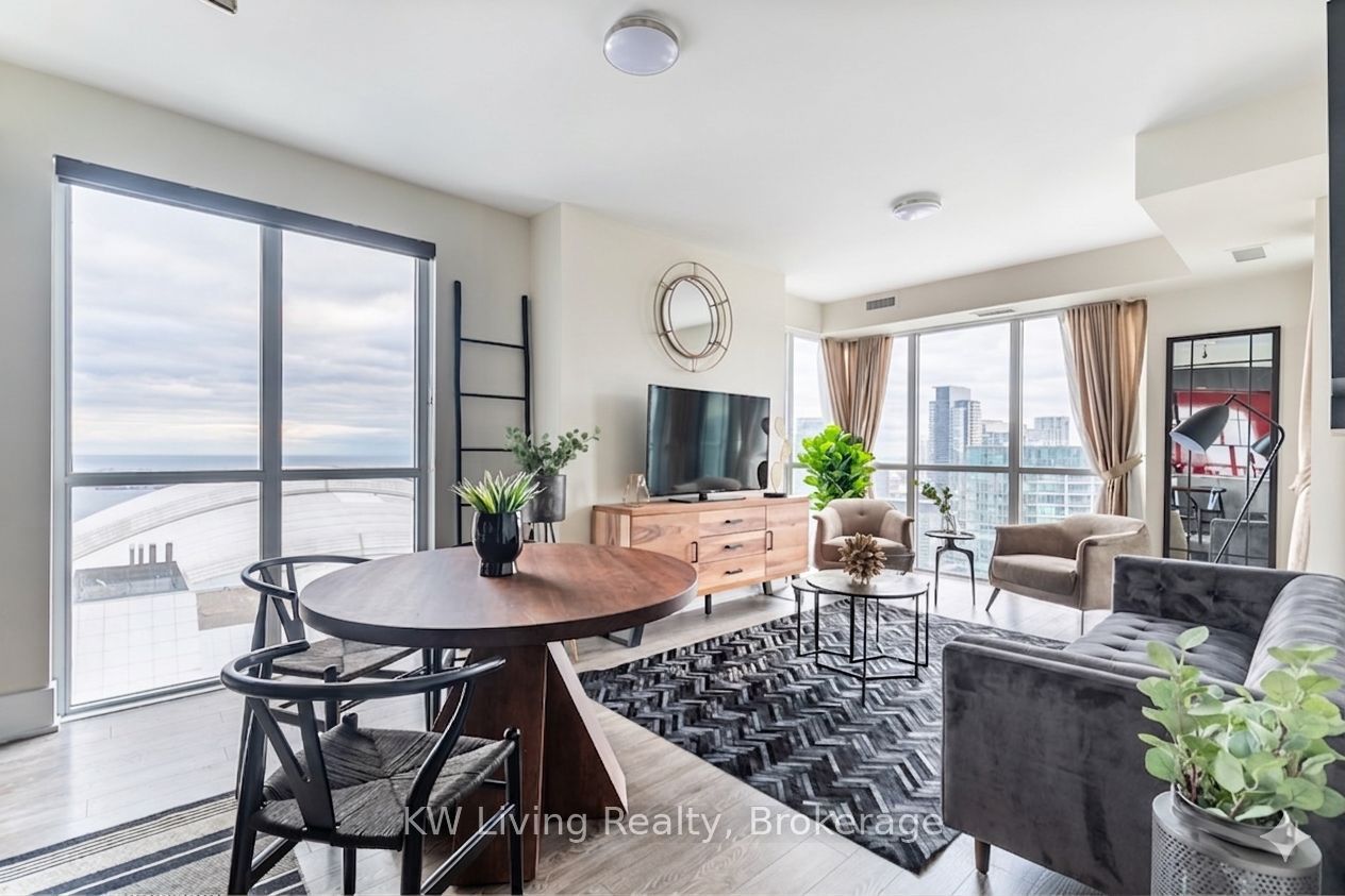 300 Front Street Lofts