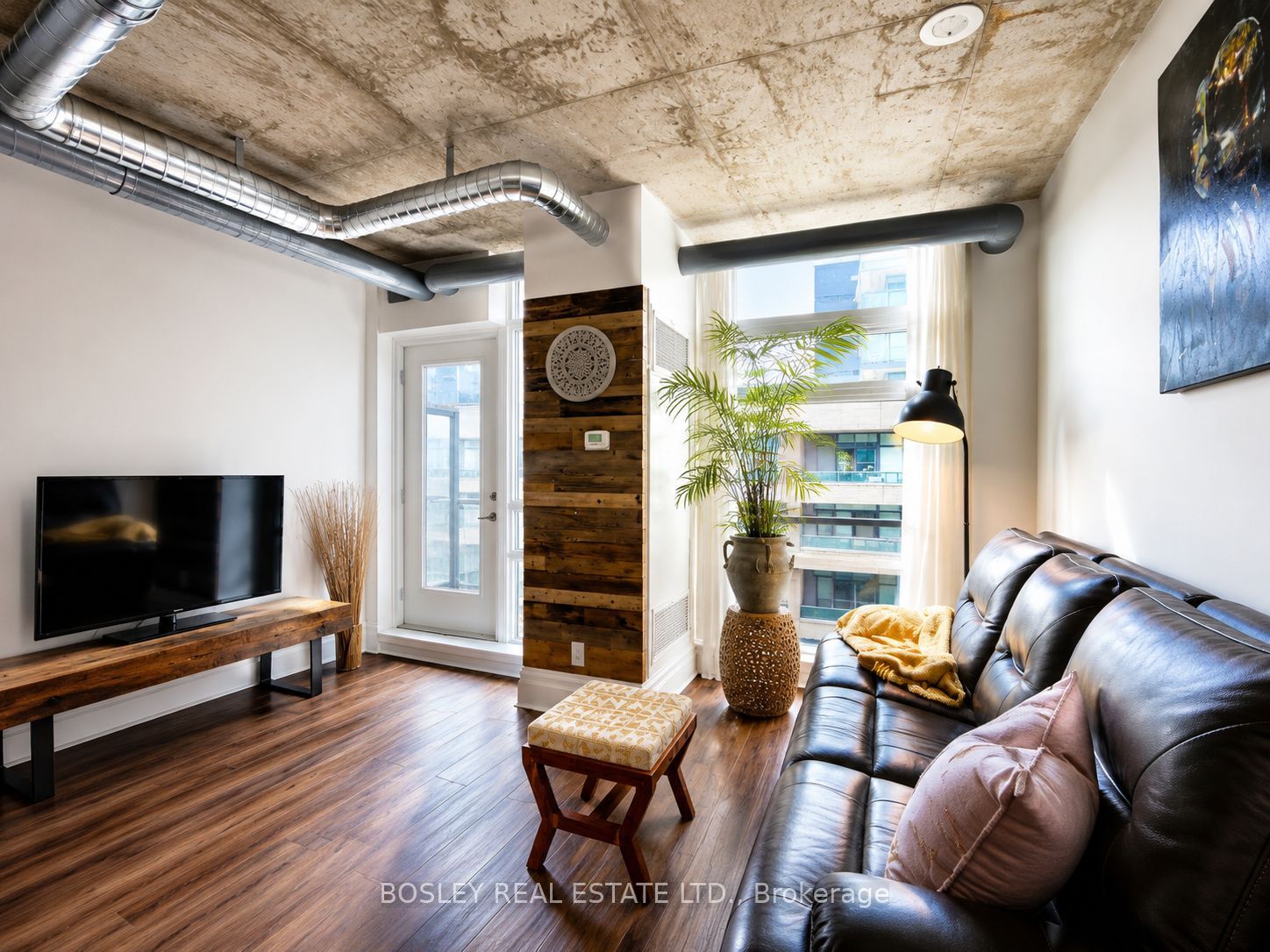 Westside Gallery Lofts