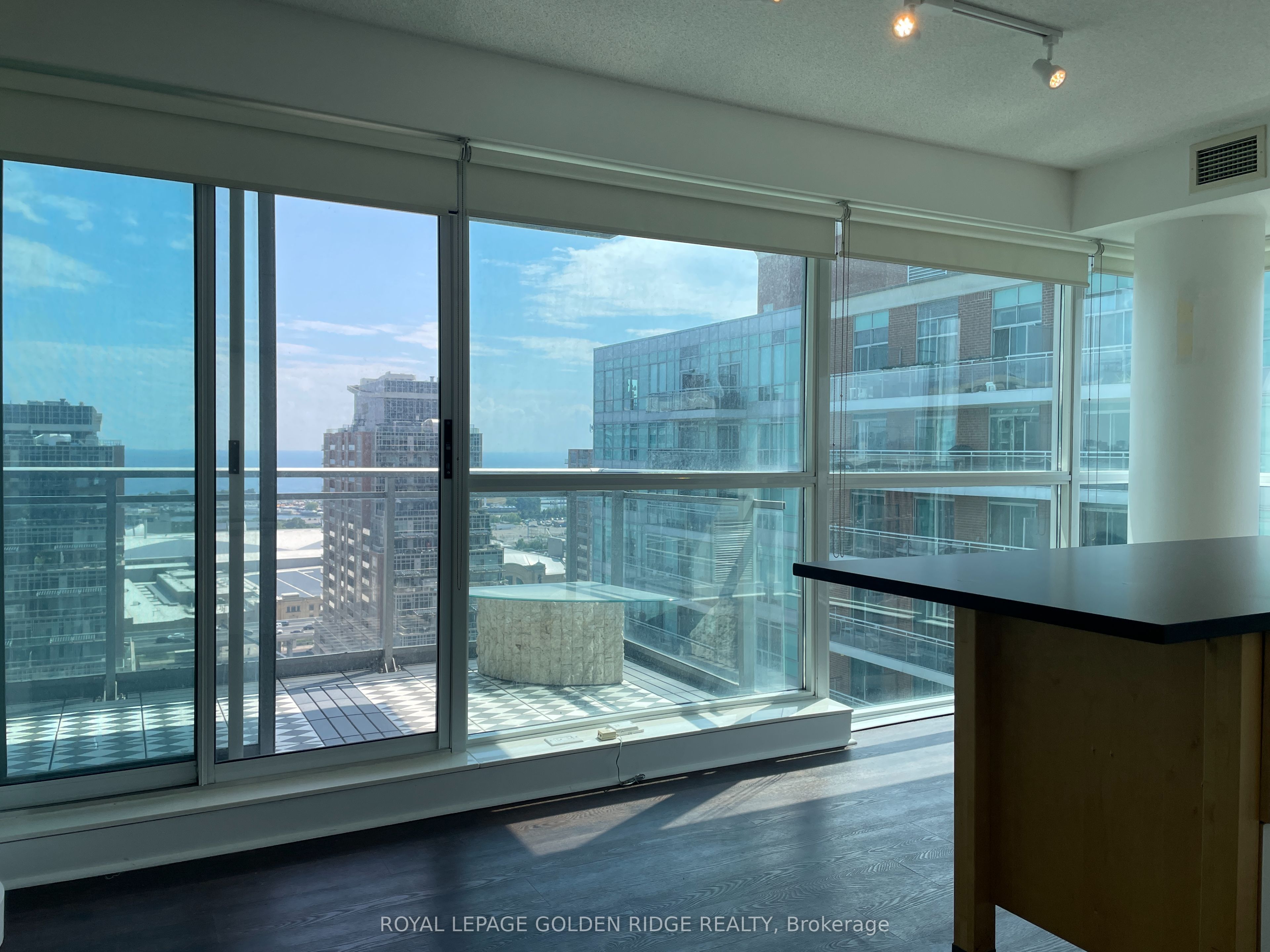 Zip Condos & Lofts, #2303